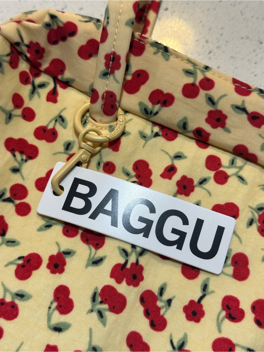 New! BAGGU nylon bowler bag in “cherry land” NWT, flawless - Picture 11 of 16